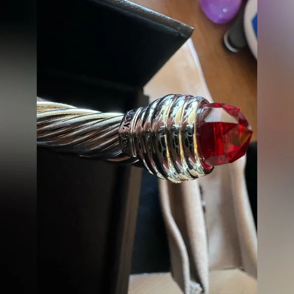 Silver cable bracelet with jewel and diamond-like detail - Picture 3 of 3